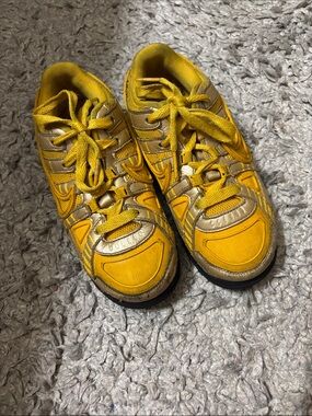 Off-White Yellow Kids' Sneakers - Bold Lace-Up Trainers